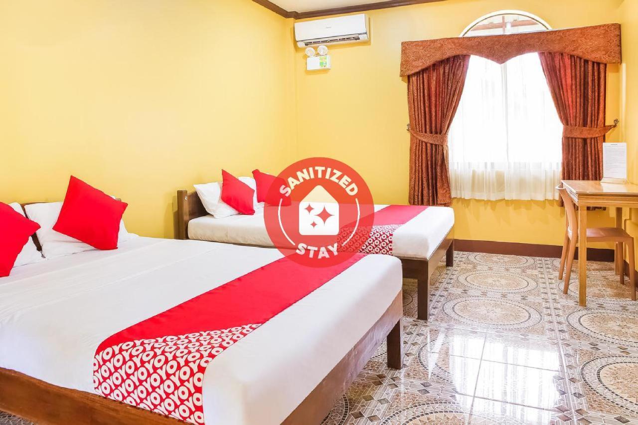 Oyo 422 Villa Emilia Pension House Panglao Eksteriør billede