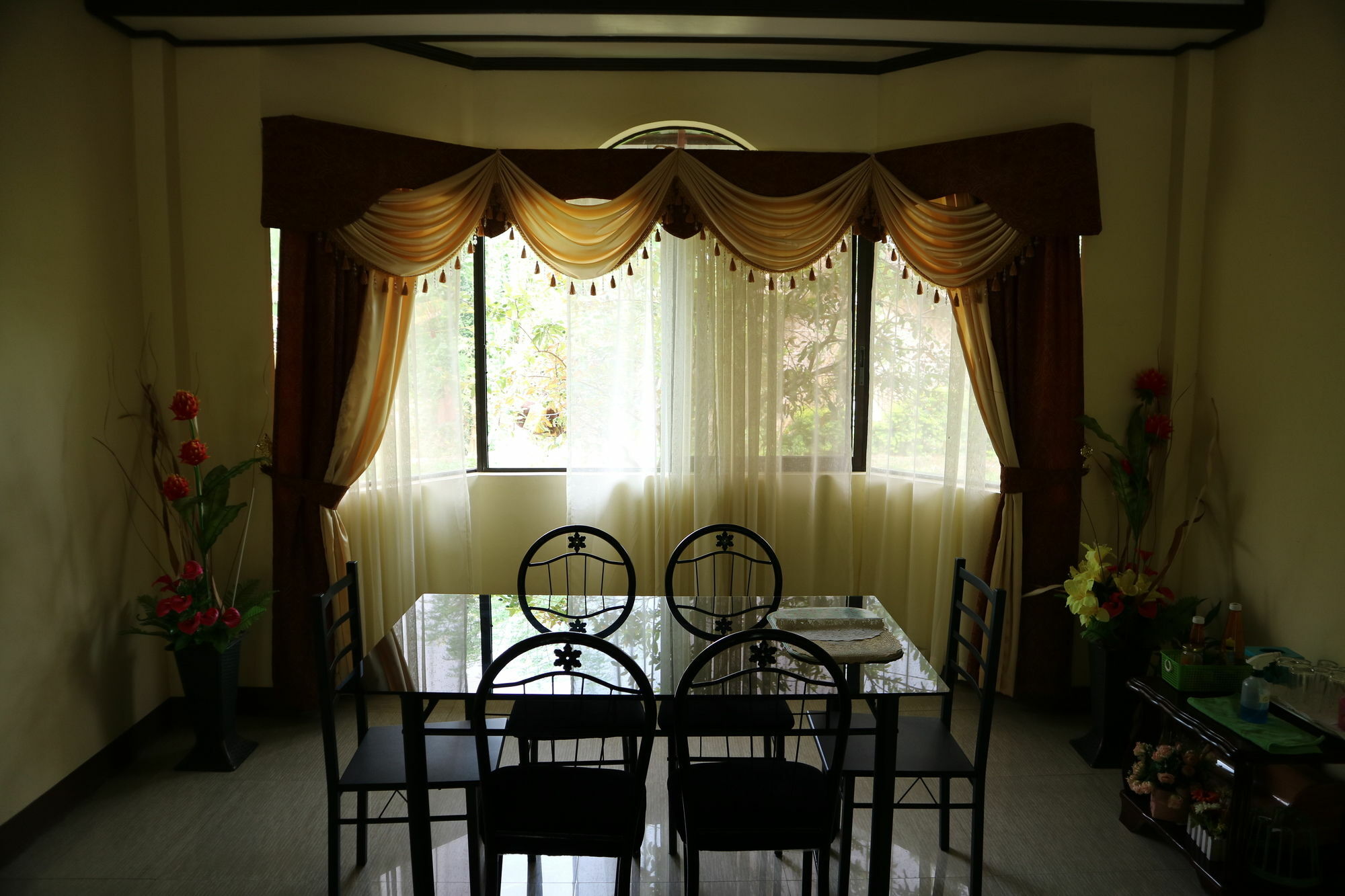 Oyo 422 Villa Emilia Pension House Panglao Eksteriør billede