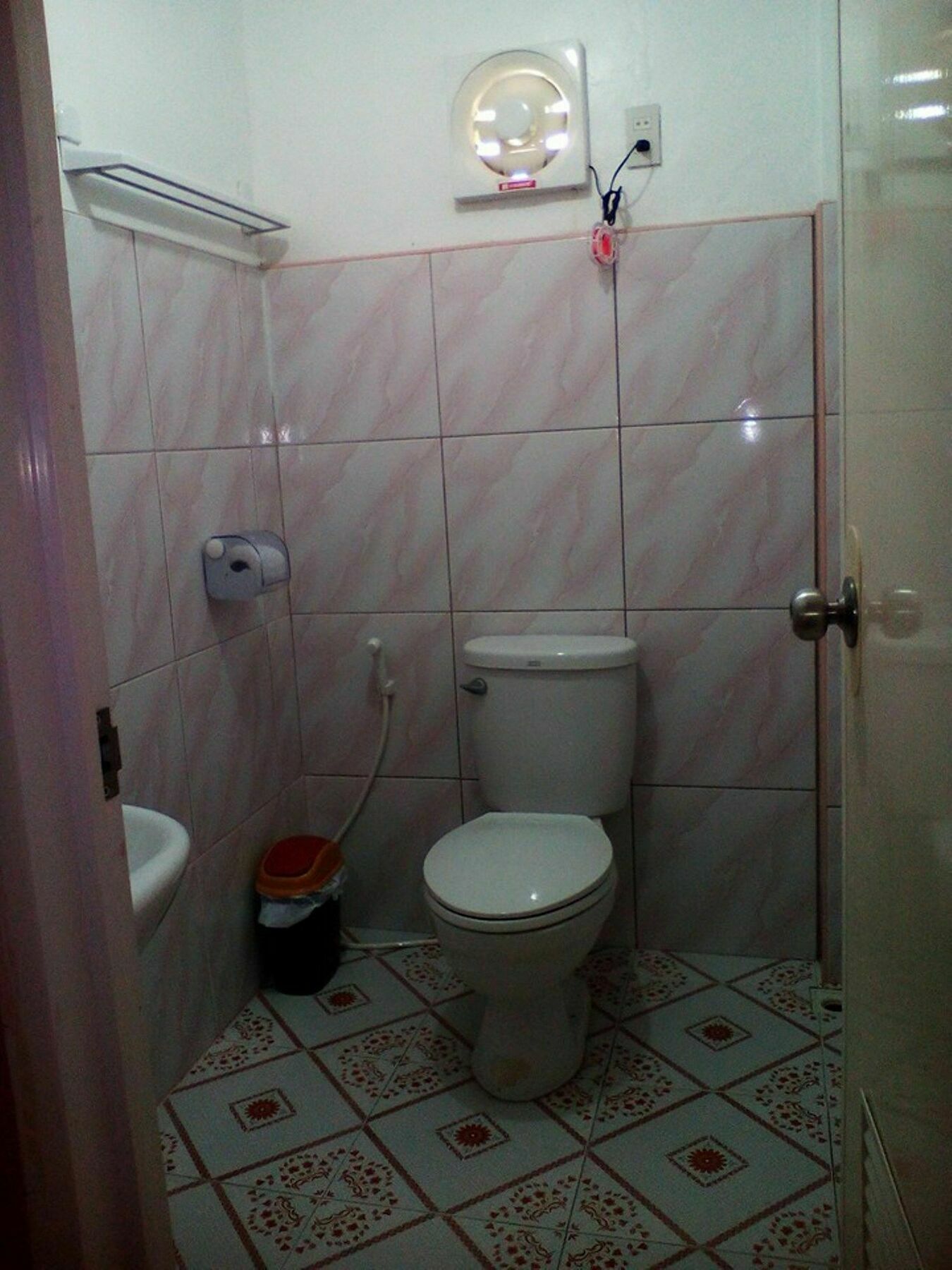 Oyo 422 Villa Emilia Pension House Panglao Eksteriør billede