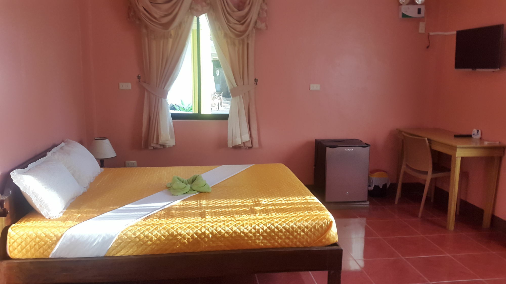 Oyo 422 Villa Emilia Pension House Panglao Eksteriør billede