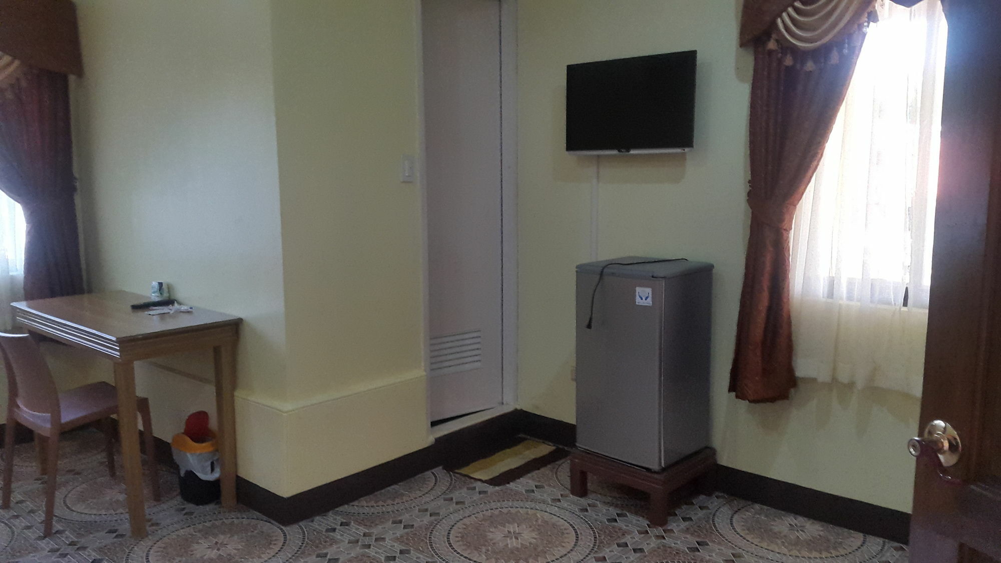 Oyo 422 Villa Emilia Pension House Panglao Eksteriør billede
