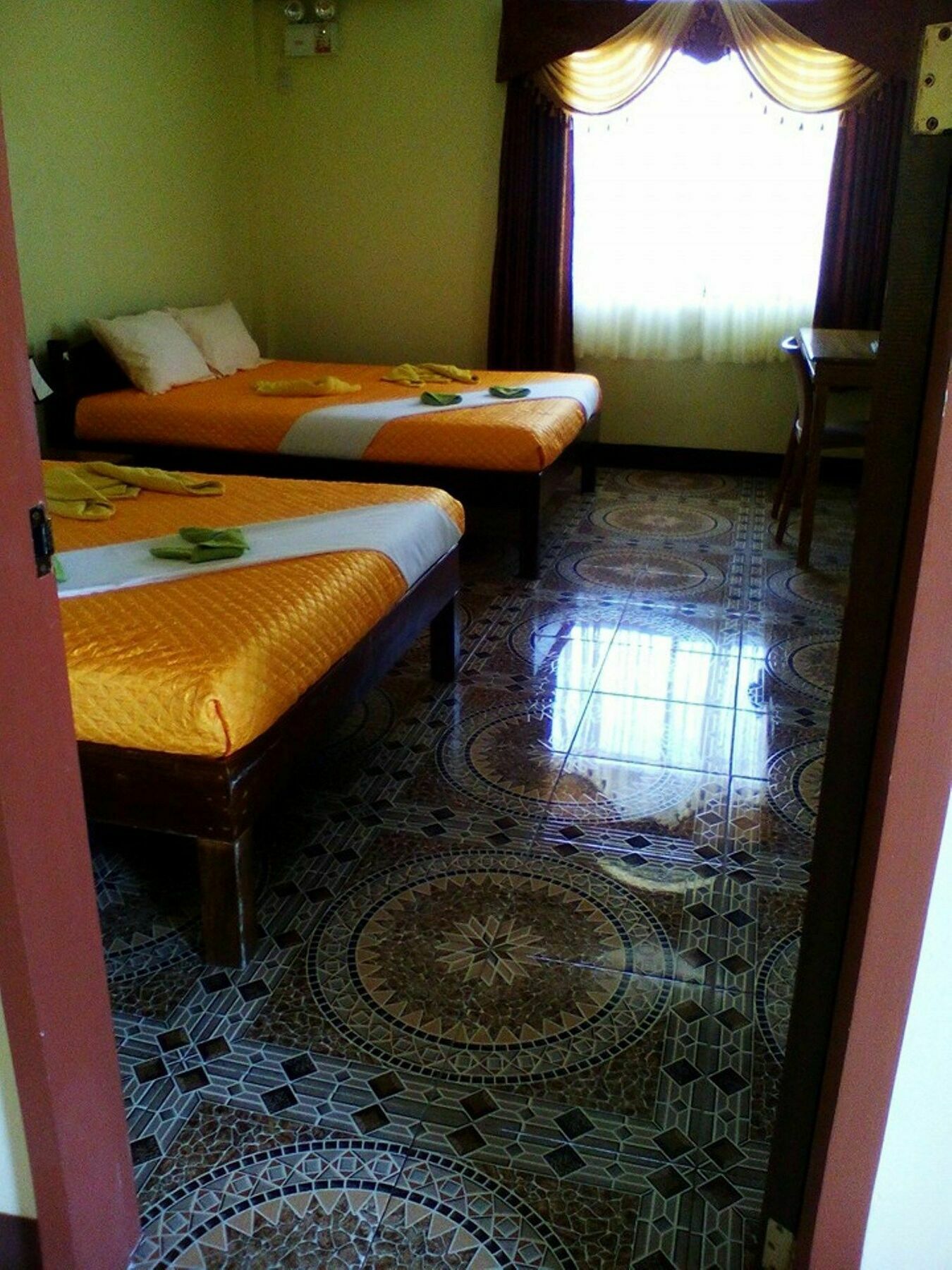 Oyo 422 Villa Emilia Pension House Panglao Eksteriør billede