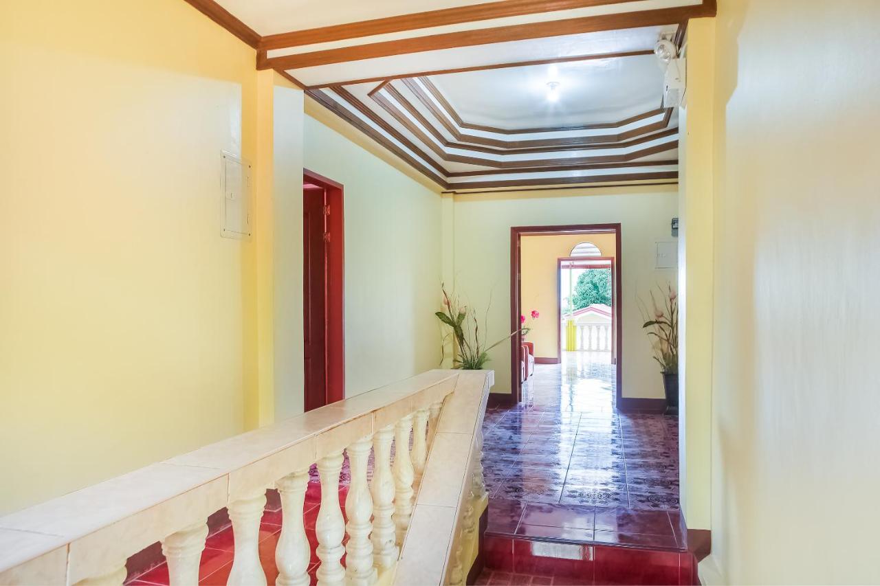 Oyo 422 Villa Emilia Pension House Panglao Eksteriør billede