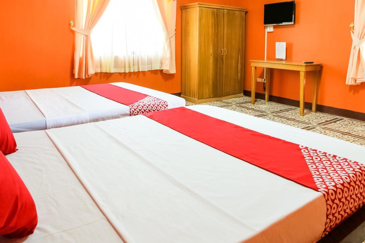 Oyo 422 Villa Emilia Pension House Panglao Eksteriør billede