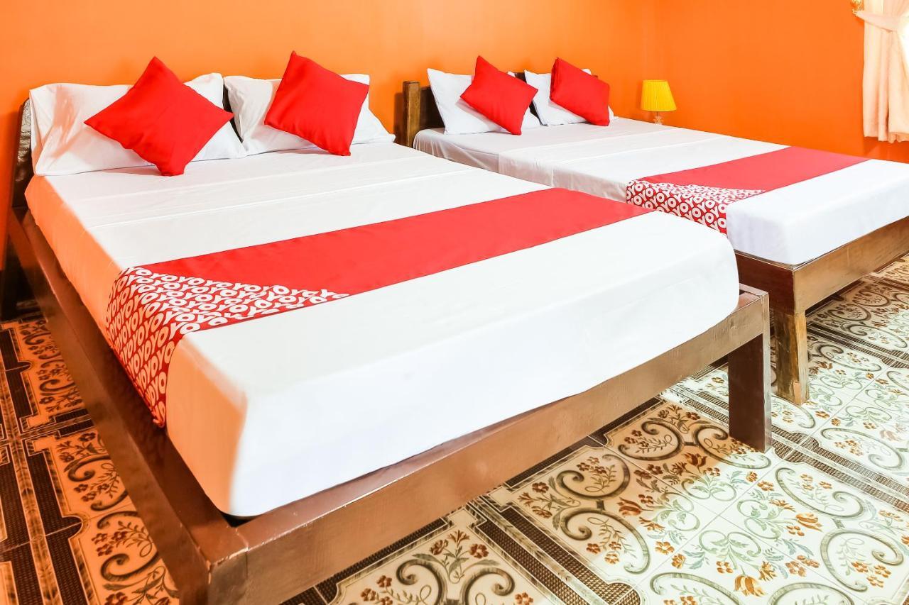 Oyo 422 Villa Emilia Pension House Panglao Eksteriør billede