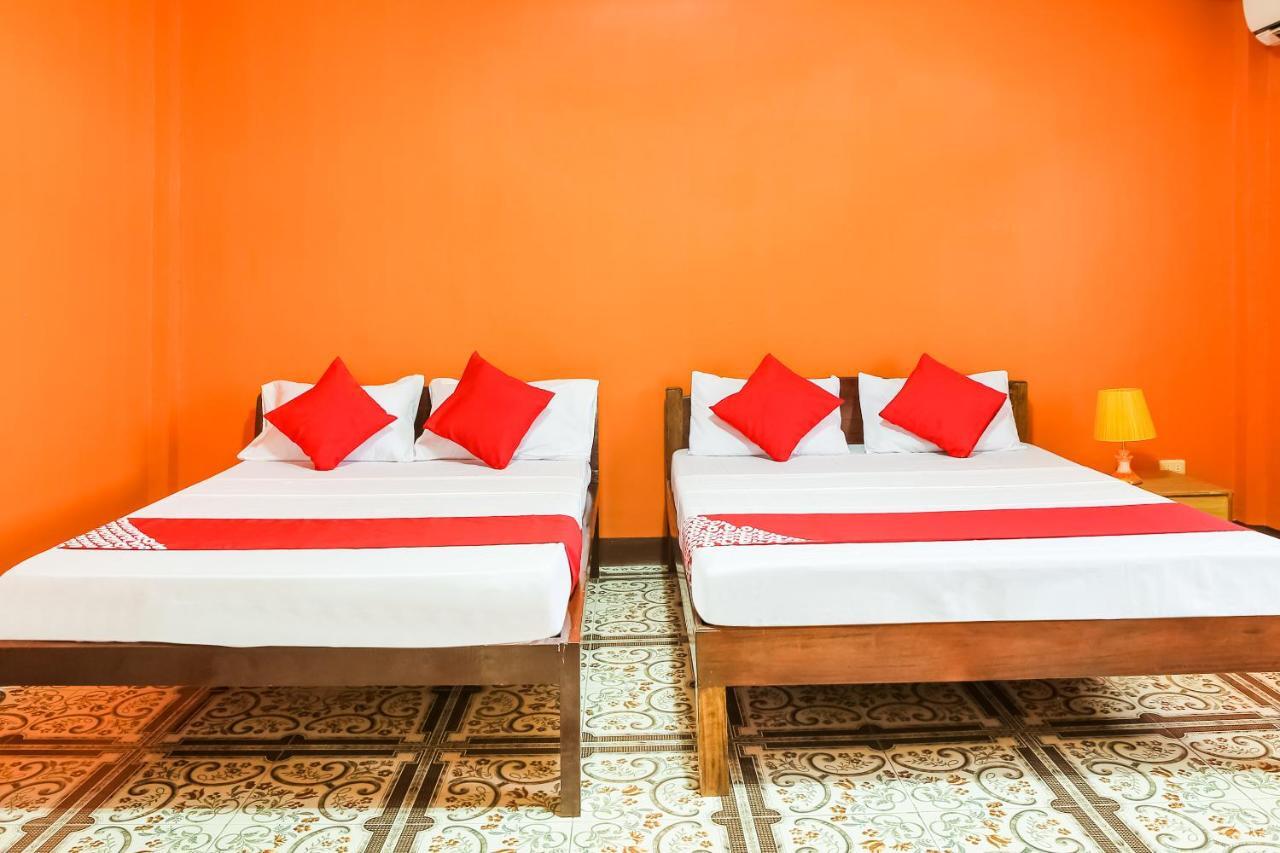 Oyo 422 Villa Emilia Pension House Panglao Eksteriør billede